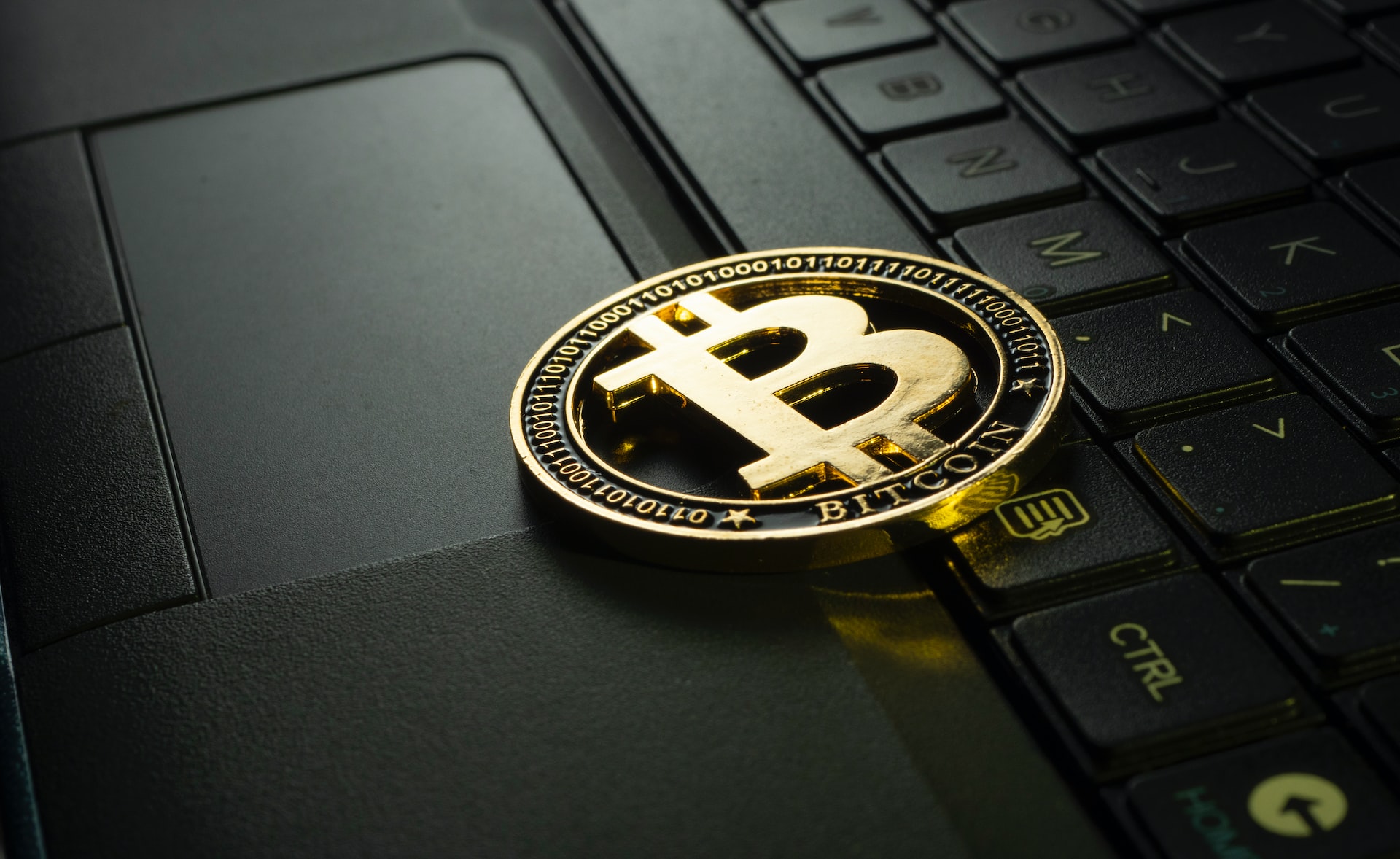 Bitcoin crypto fraud on a laptop